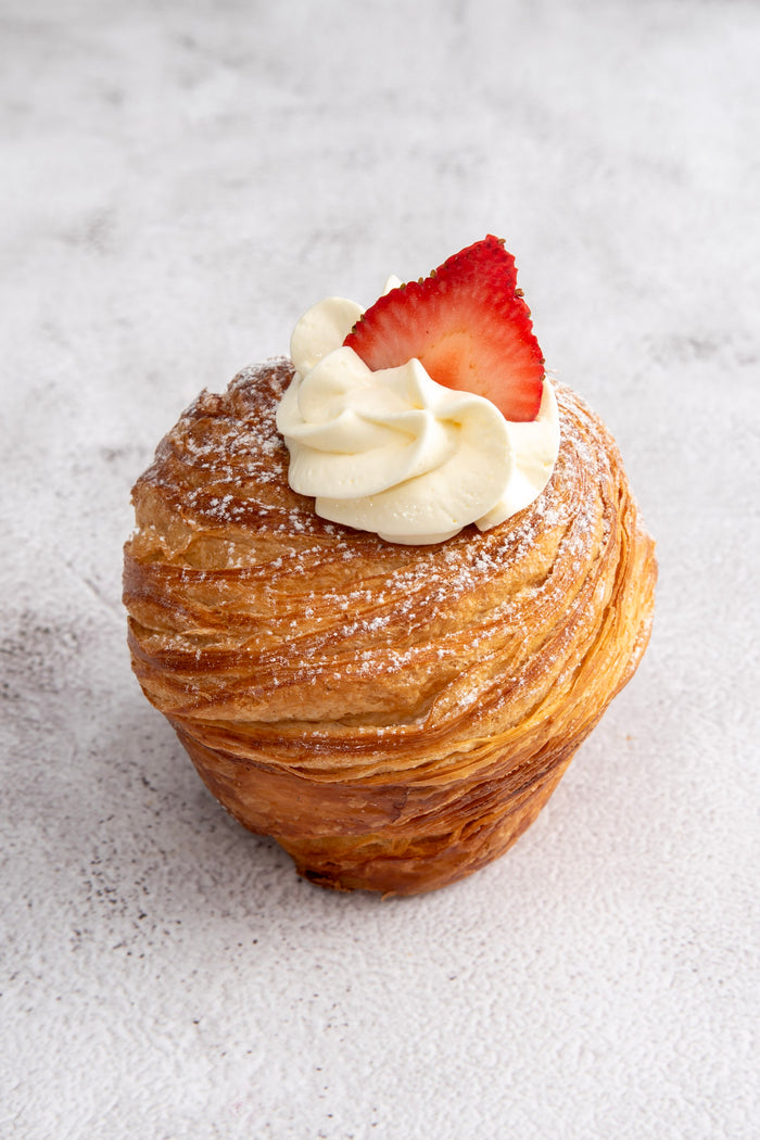 Cruffin de Peanut Butter and Jelly