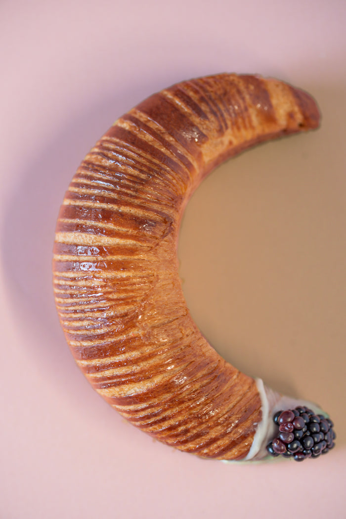 Croissant Blackberry &amp; Mascarpone Moon